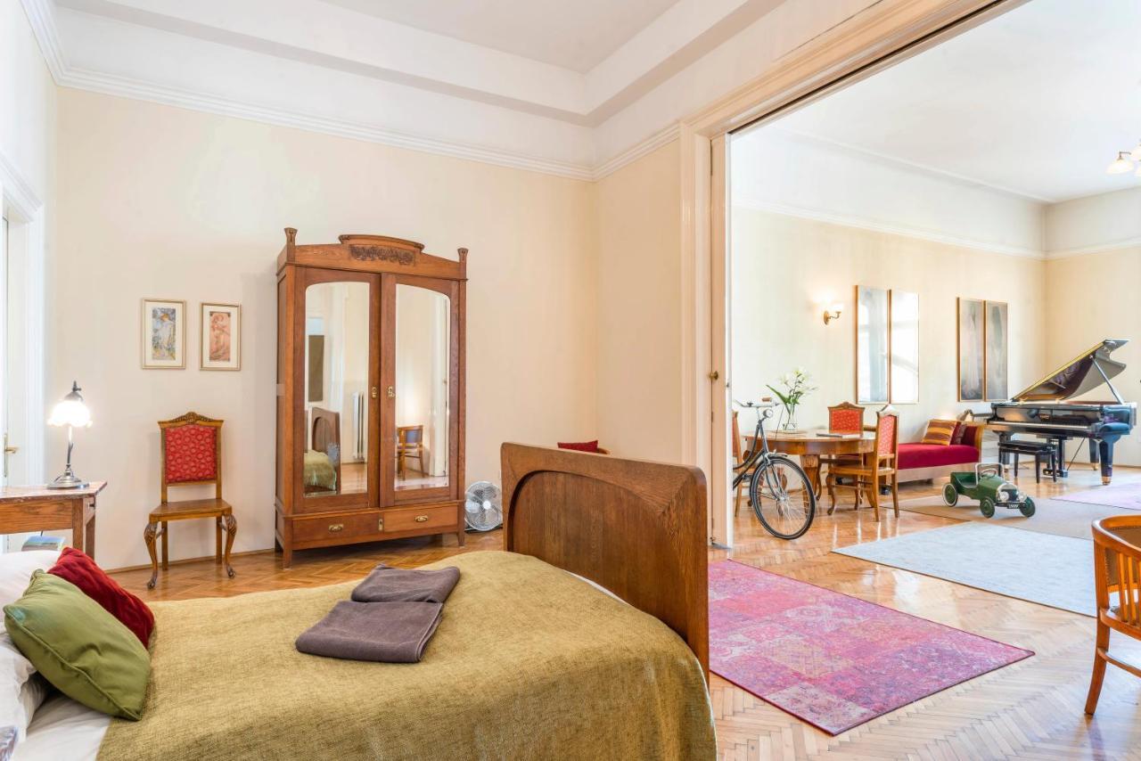 Stunning Spacious Art Nouveau Apart , Grand Piano Apartman Budapest Kültér fotó