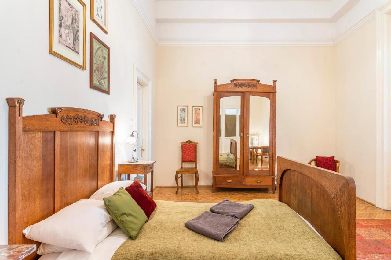 Stunning Spacious Art Nouveau Apart , Grand Piano Apartman Budapest Kültér fotó